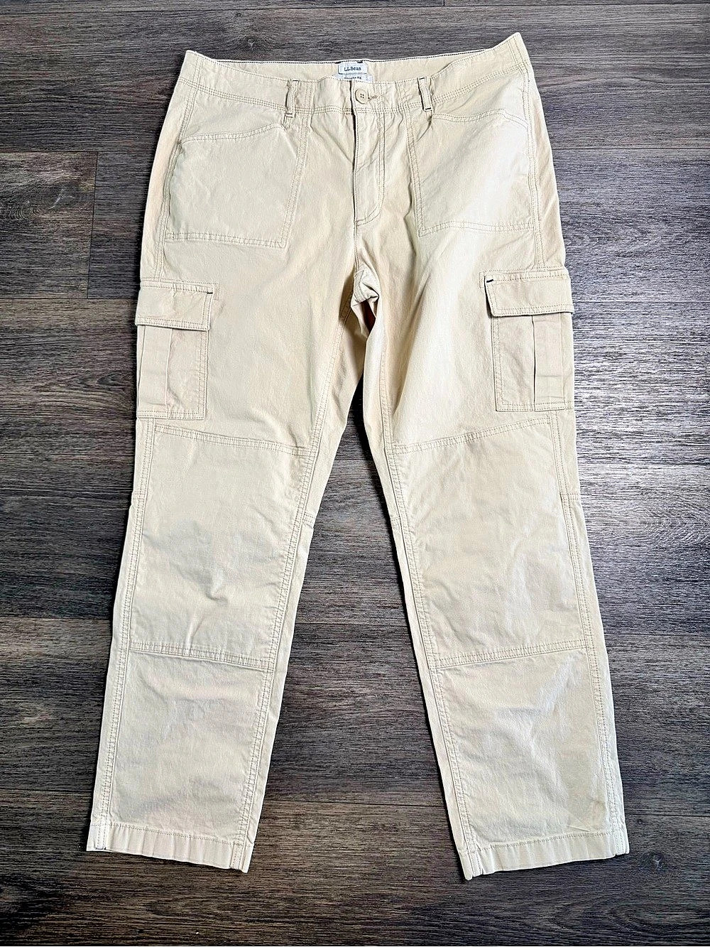 L.L.Bean Favorite Fit Cargo Pants in Cream Size 14